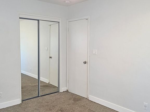 5th image of 1027 E Pennsylvania Ave #1027