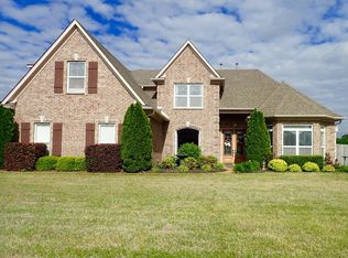 165 Eagle Valley Dr, Oakland, TN 38060