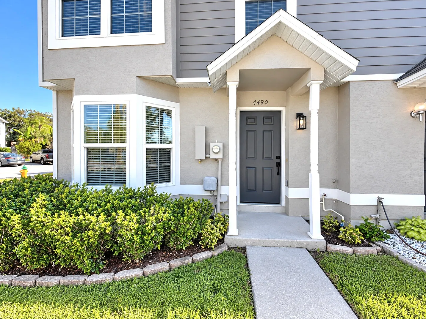 3 bed, 2.5 bath, 1359 sqft, $2,400 — Photo 3