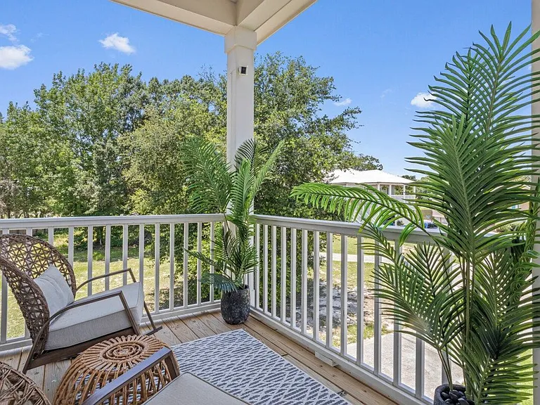 Georgia Pl — Photo 15