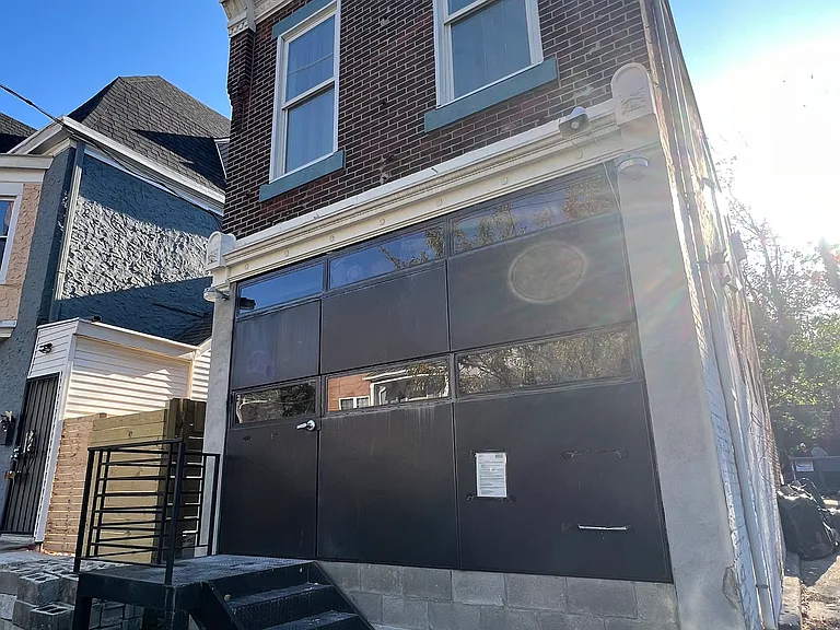 308 W Queen Ln #1 — Photo 13