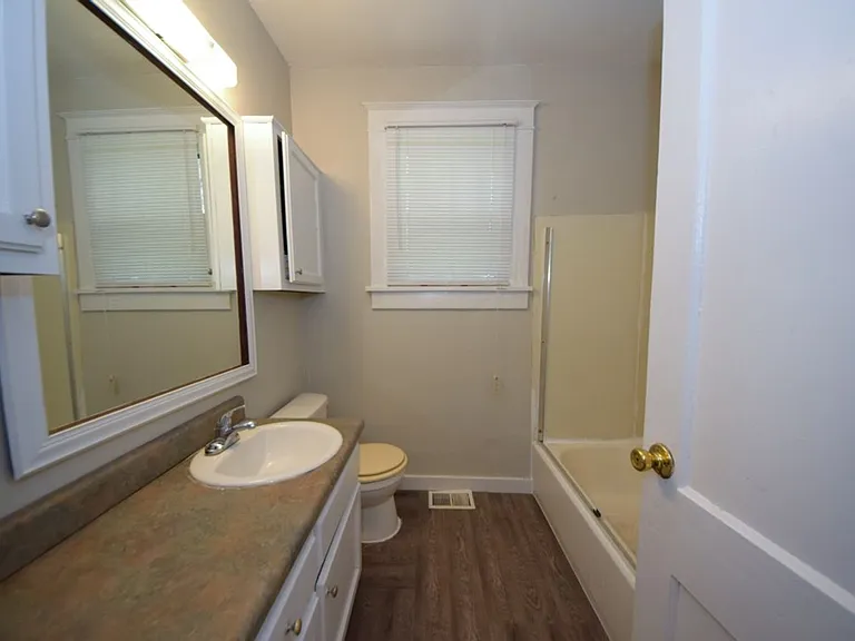 625 McConnell St — Photo 10