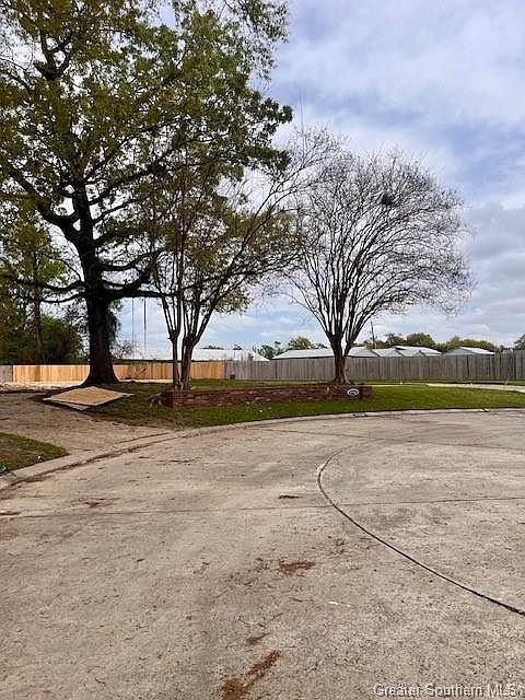 2nd image of 2708 Myrtle Grove Ln