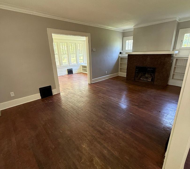 1st image of 227 Crandall Ave