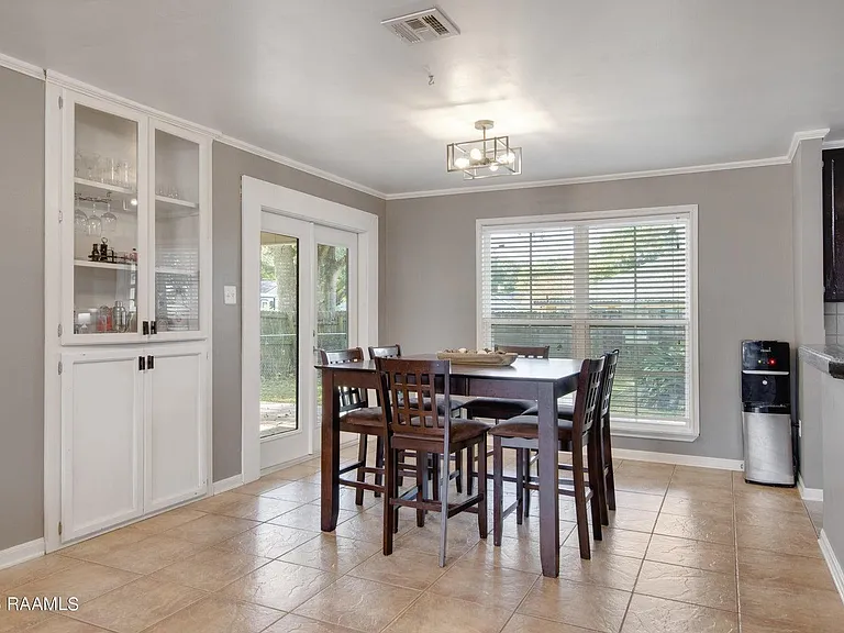 110 Village Green Dr — Photo 12