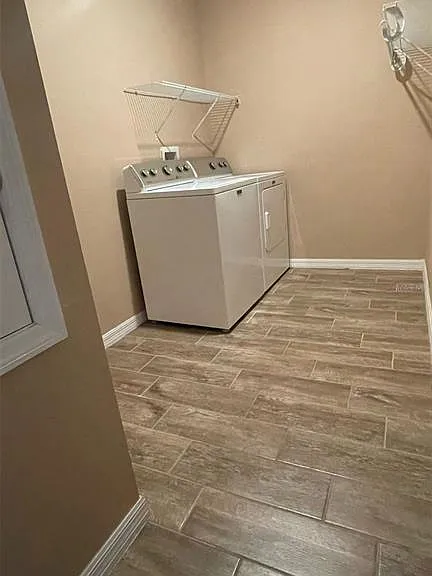 433 Sardinia Cir — Photo 9