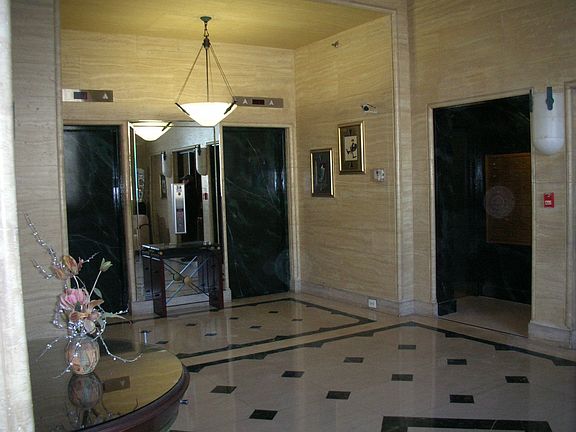 Lobby of the Oxford