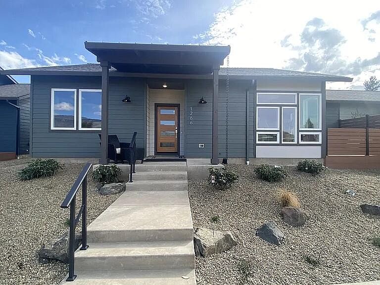 1st image of 1266 Hagen Way