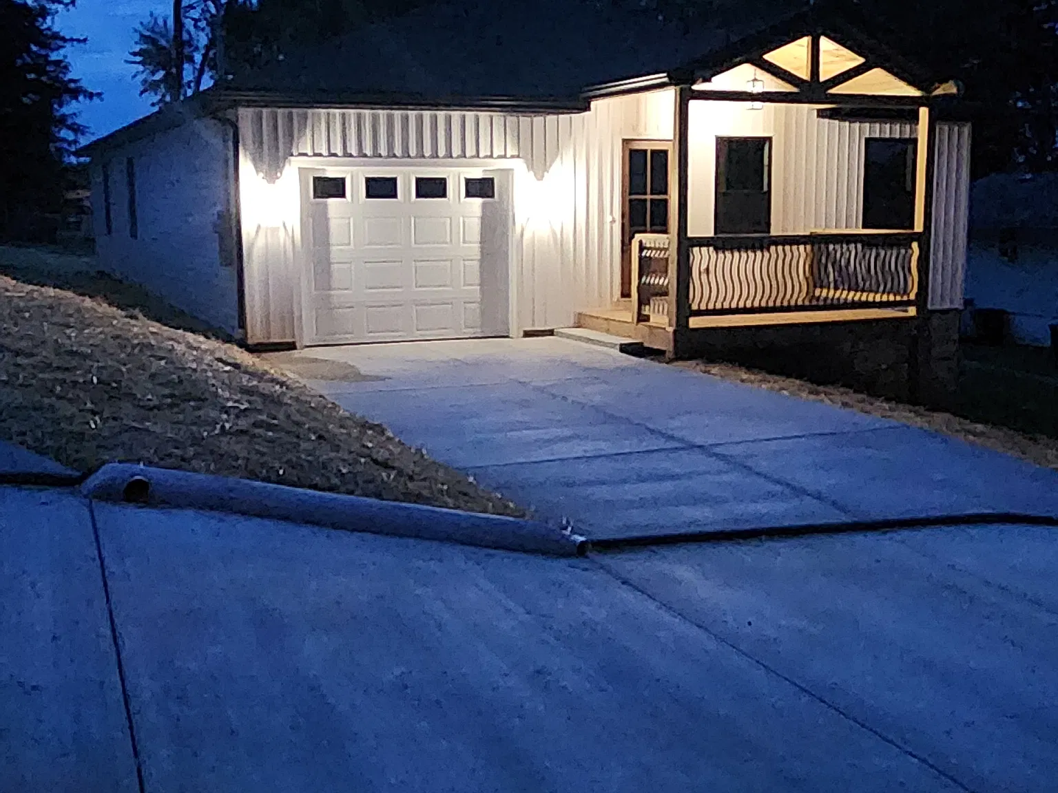 3 bed, 2100 sqft, $2,200 — Photo 2