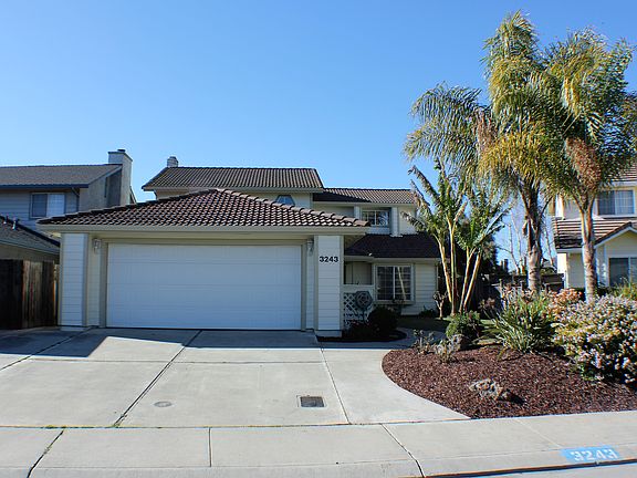 5th image of 3243 Lakeshore Ct