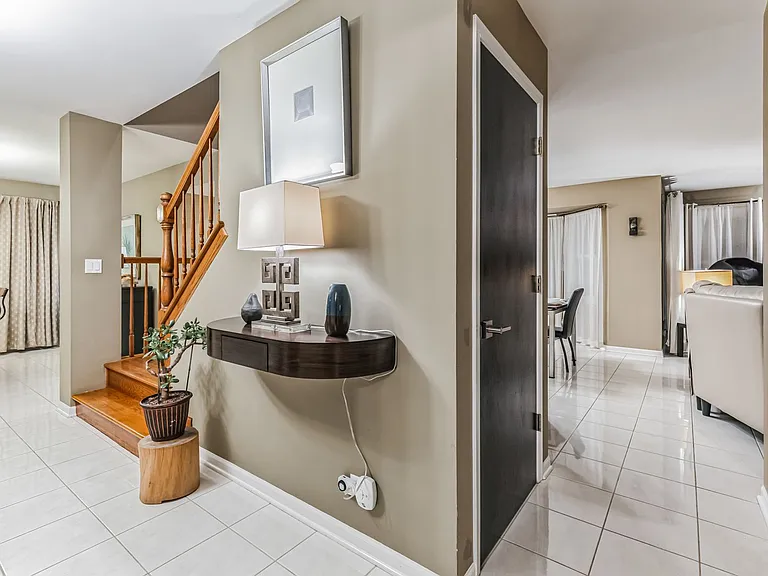 324 Chesapeake Ln — Photo 22