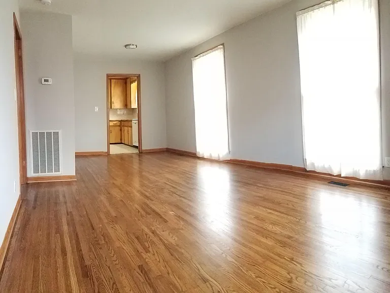 4894 Lynn Dr — Photo 1