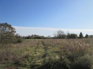 4385 Old Jamestown Winery Rd, Florissant, MO 63034