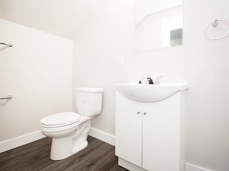 834 Grosvenor Ave #A — Photo 16