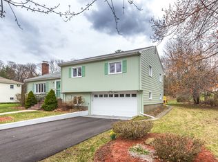27 Ridgewood Rd, Milton, MA 02186