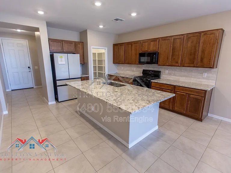 15769 W Voltaire St — Photo 9