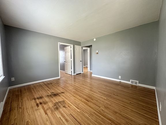 2nd image of 327 Sheridan Dr