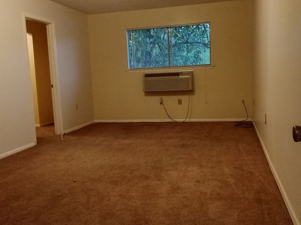2nd image of 3139 Addison St APT 6