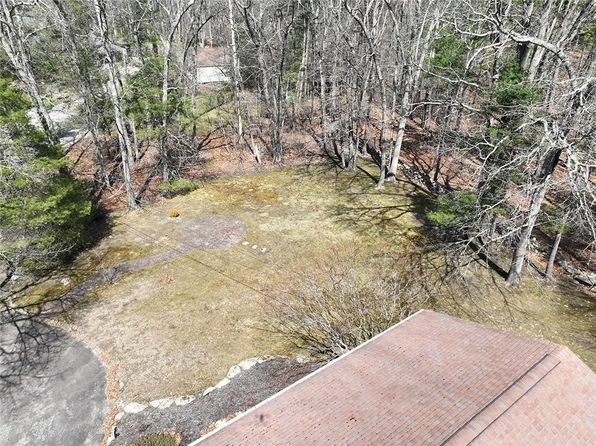 65 White Pine Dr, Scituate, RI 02857