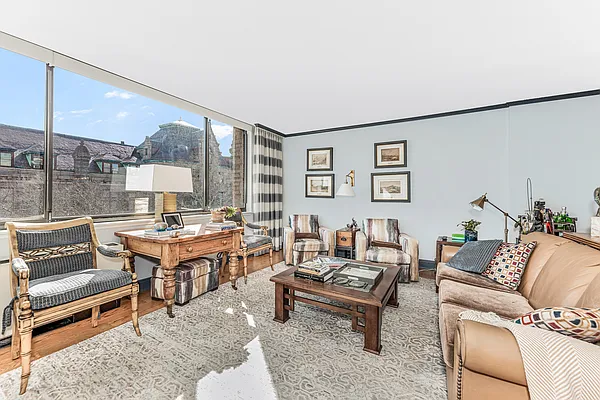 Rented by Brown Harris Stevens | media 36