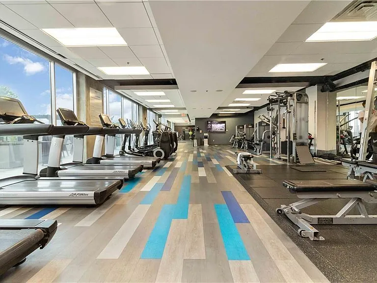 400 W Peachtree St NW #2504 — Photo 4