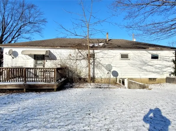 9117 Bloomfield Geneva Rd, North Bloomfield, OH 44450