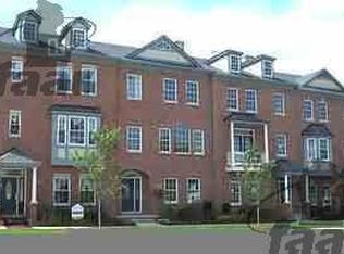 1609 Town Commons Dr, Howell, MI 48855