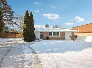 120 Walter Ct, Bloomingdale, IL 60108