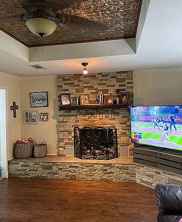 4th image of 832 Limley Dr