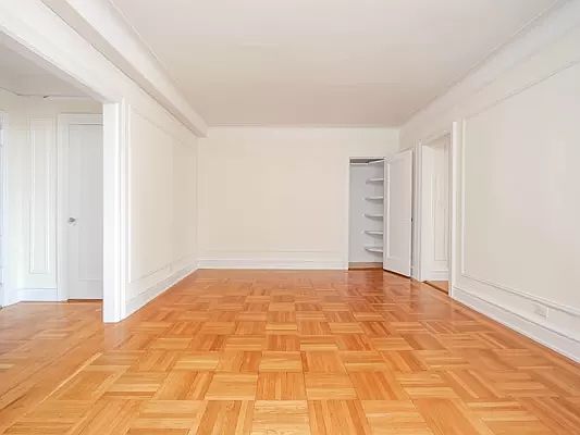 3rd image of 910 W End Ave APT 12D