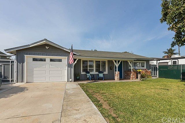 1st image of 9752 Shade Ln