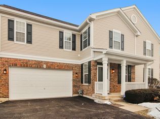 422 Nelson Dr, Geneva, IL 60134