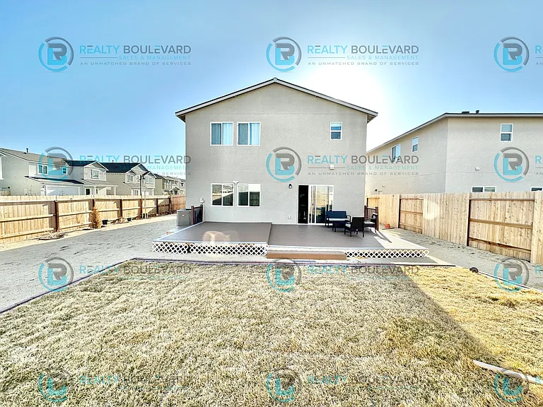 6600 Barn Stall Way — Photo 31