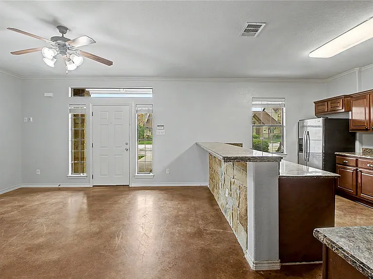 3337 Lieutenant Ave — Photo 4