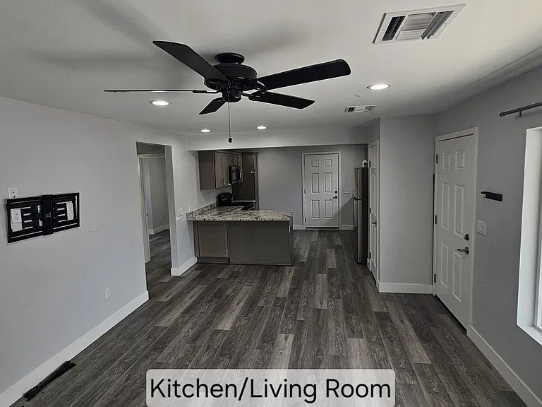 1123 S Central Ave #3 — Photo 10