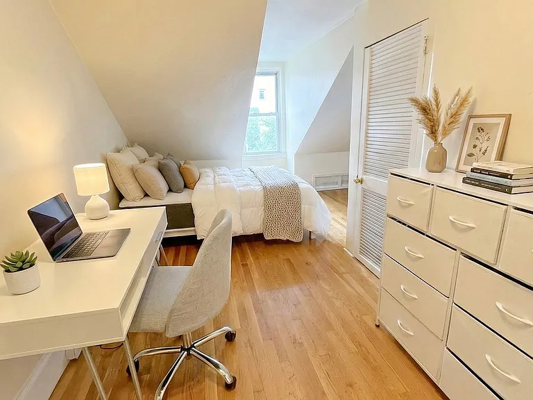 216 Freeman St #21 — Photo 11
