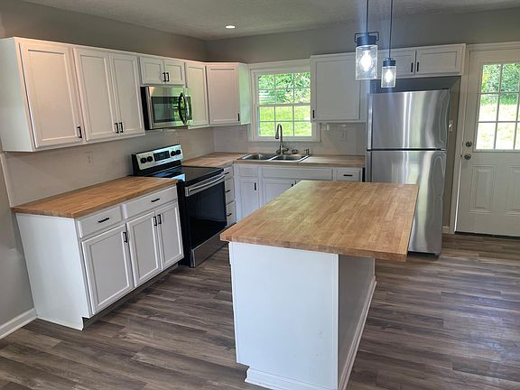 4th image of 1189 Oakwood Dr
