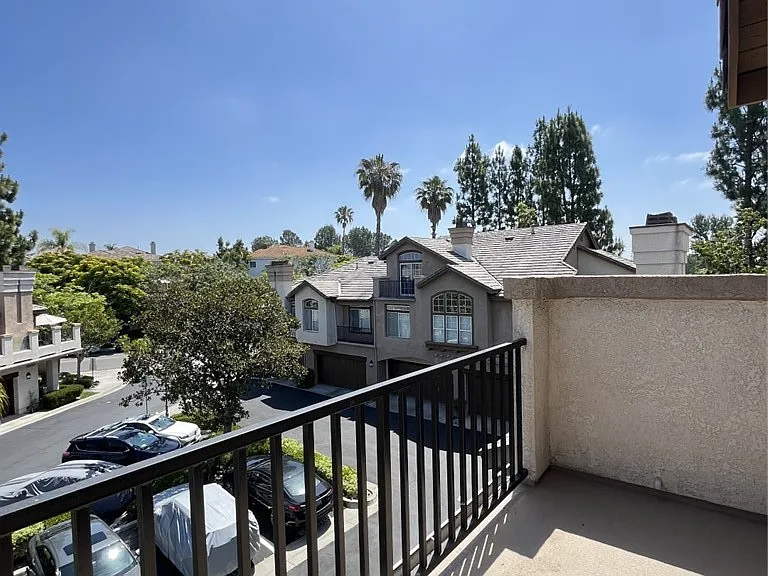 6 Mansera Pl — Photo 24