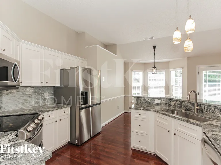 2816 Emerald Meadow Ln — Photo 7