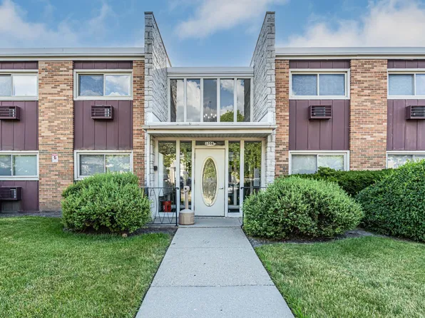 120A Collen Dr #105, Lombard, IL 60148