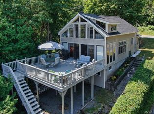 7102 McGraw Dr, Henderson, NY 13650