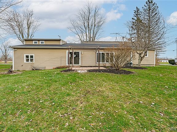 3rd image of 7330 Salt Rd