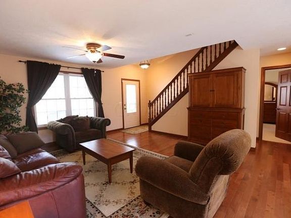 3rd image of 615 Courtland Dr