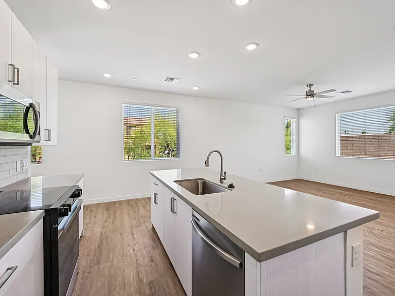Agave Townhomes — Photo 60