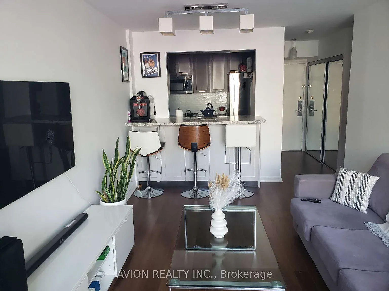 1 bed, $2,599 — Photo 4