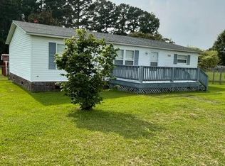 304 Hubert Blvd, Hubert, NC 28539