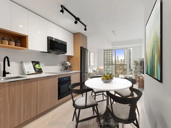 5 Defries St #820, Toronto, ON M5A 0W7