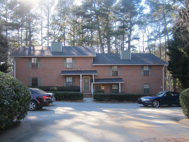 1st image of 3227 Highpoint Ct