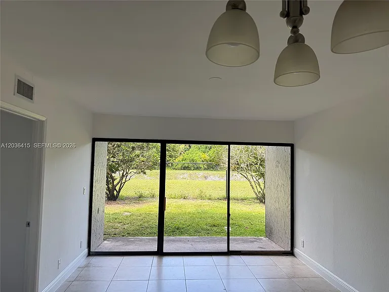 1661 Balfour Point Dr #B — Photo 3