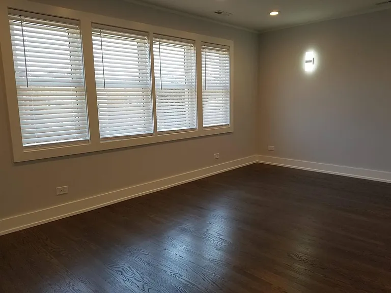 6726 N Artesian Ave #2 — Photo 3